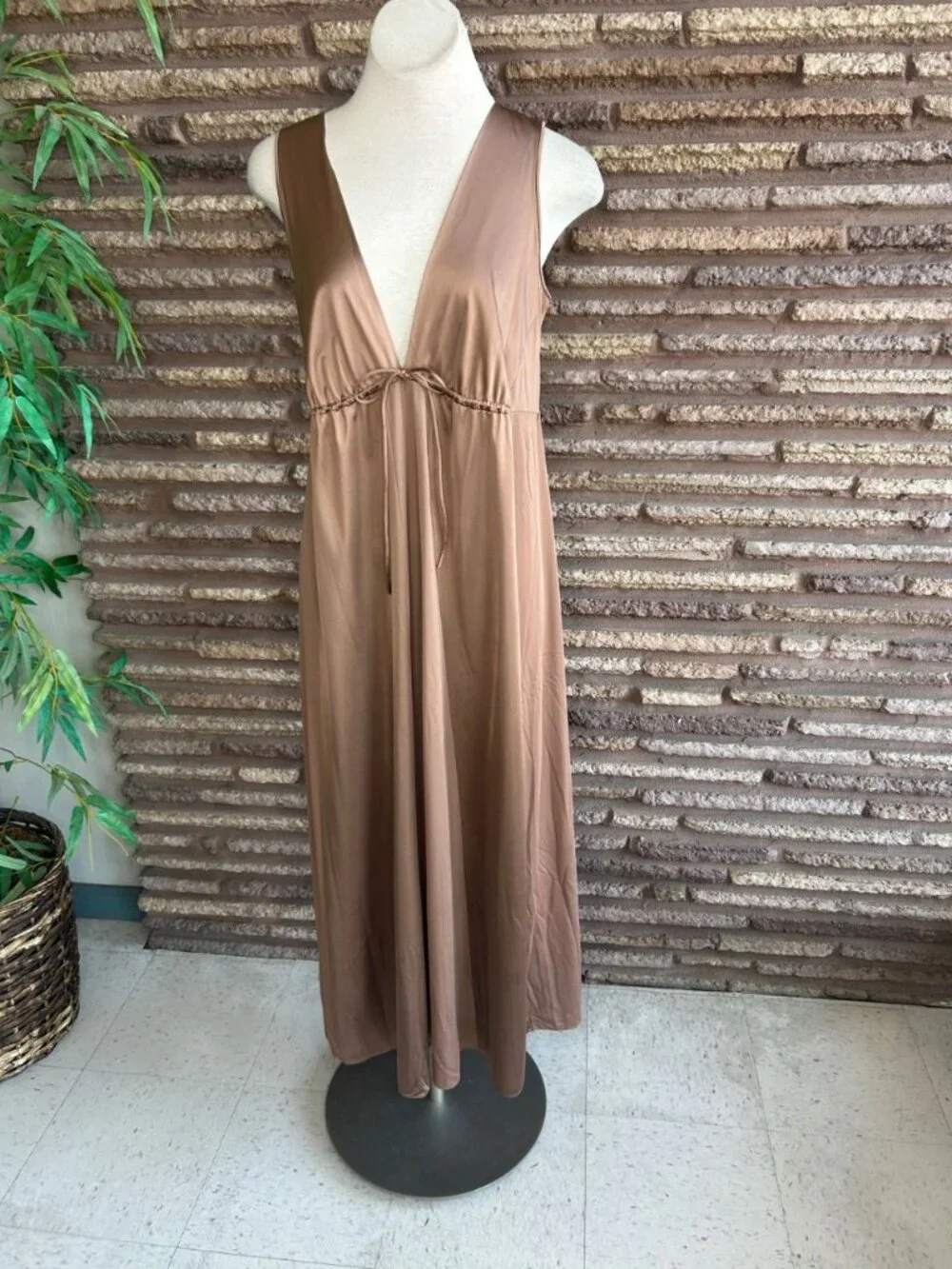 Vanity Fair Vintage Grecian Goddess Mocha Brown Nightgown Size 36
